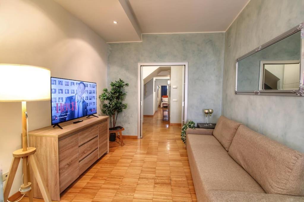 Paglia45 Apartment At Trastevere By Yourhost ローマ エクステリア 写真
